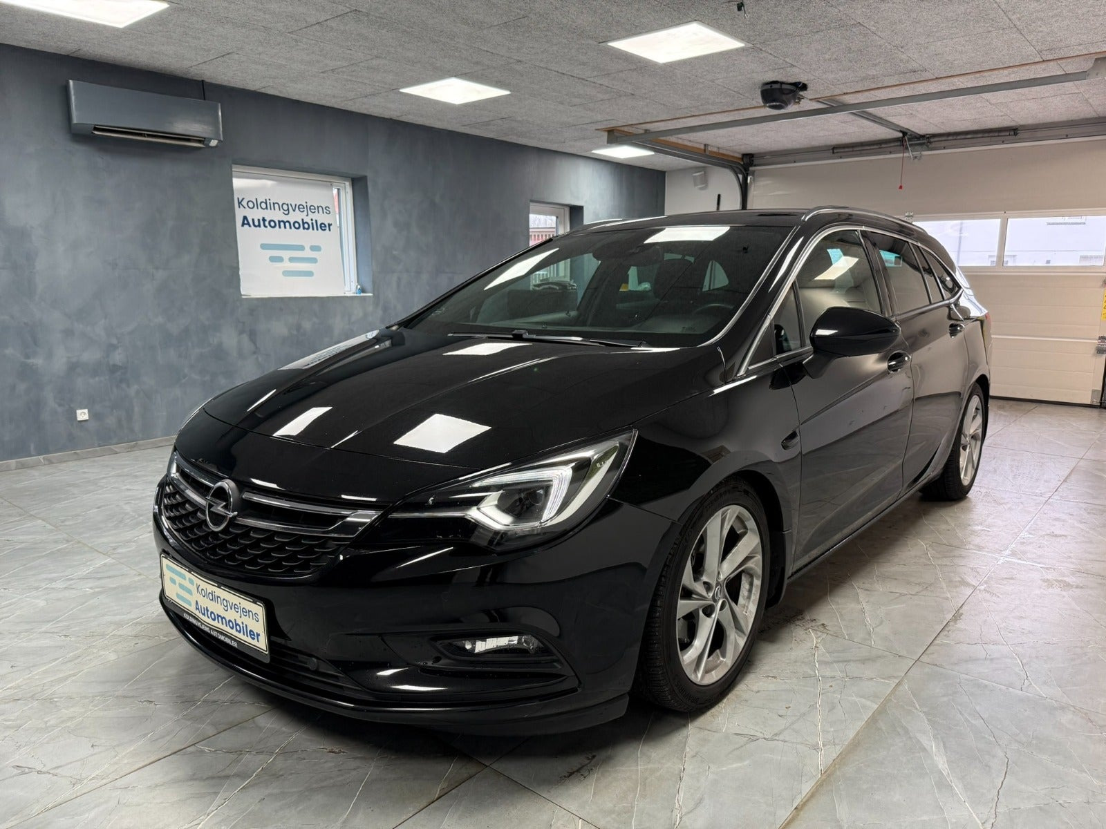 undefined Opel Astra fra 2017