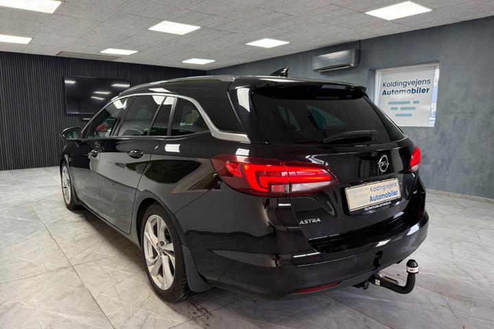 undefined Opel Astra fra 2017