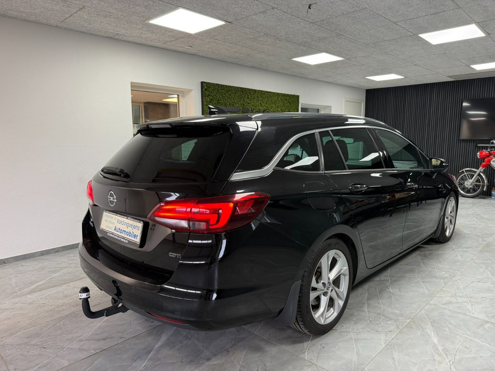 undefined Opel Astra fra 2017