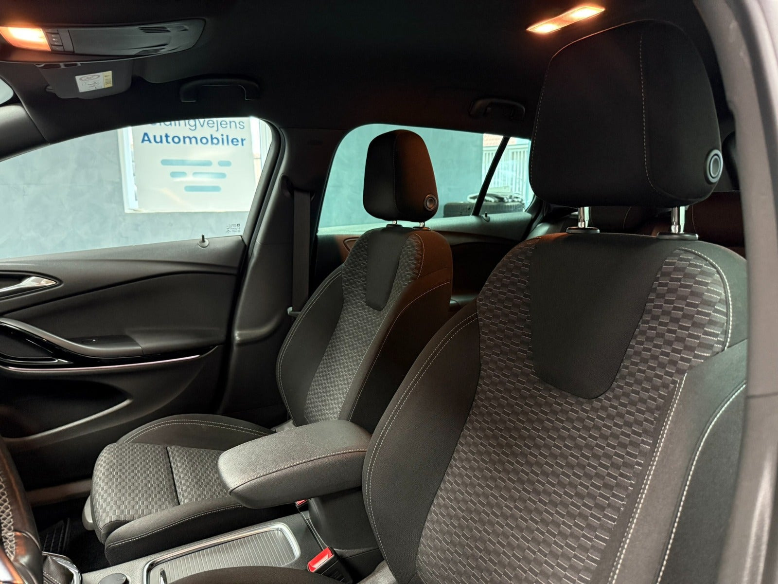 undefined Opel Astra fra 2017
