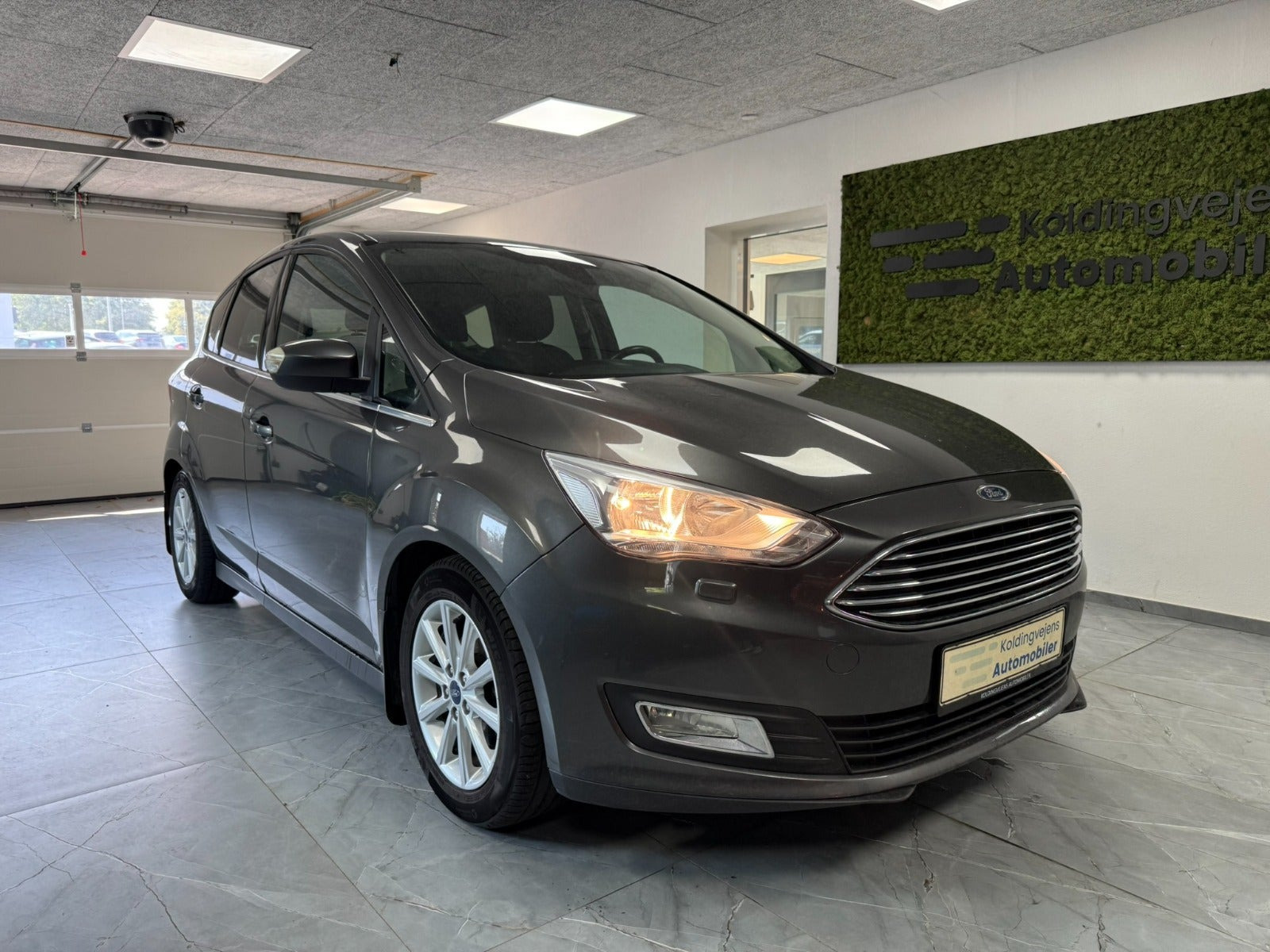 Ford C-MAX 1,0 SCTi 100 Titanium