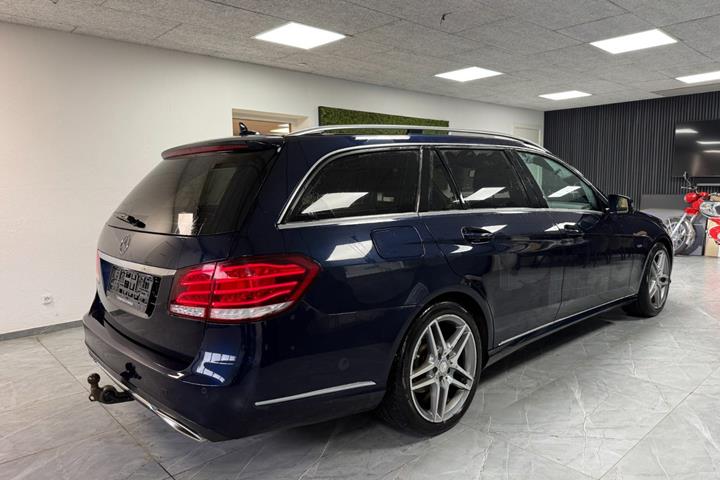 undefined Mercedes E220 fra 2015