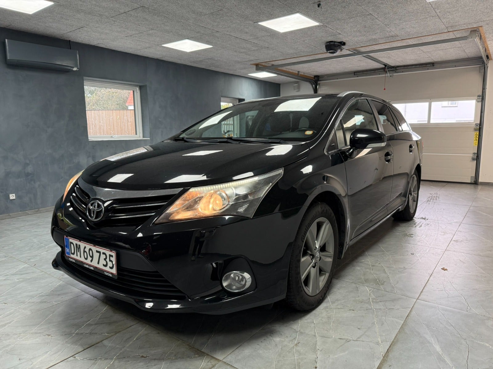 undefined Toyota Avensis fra 2015