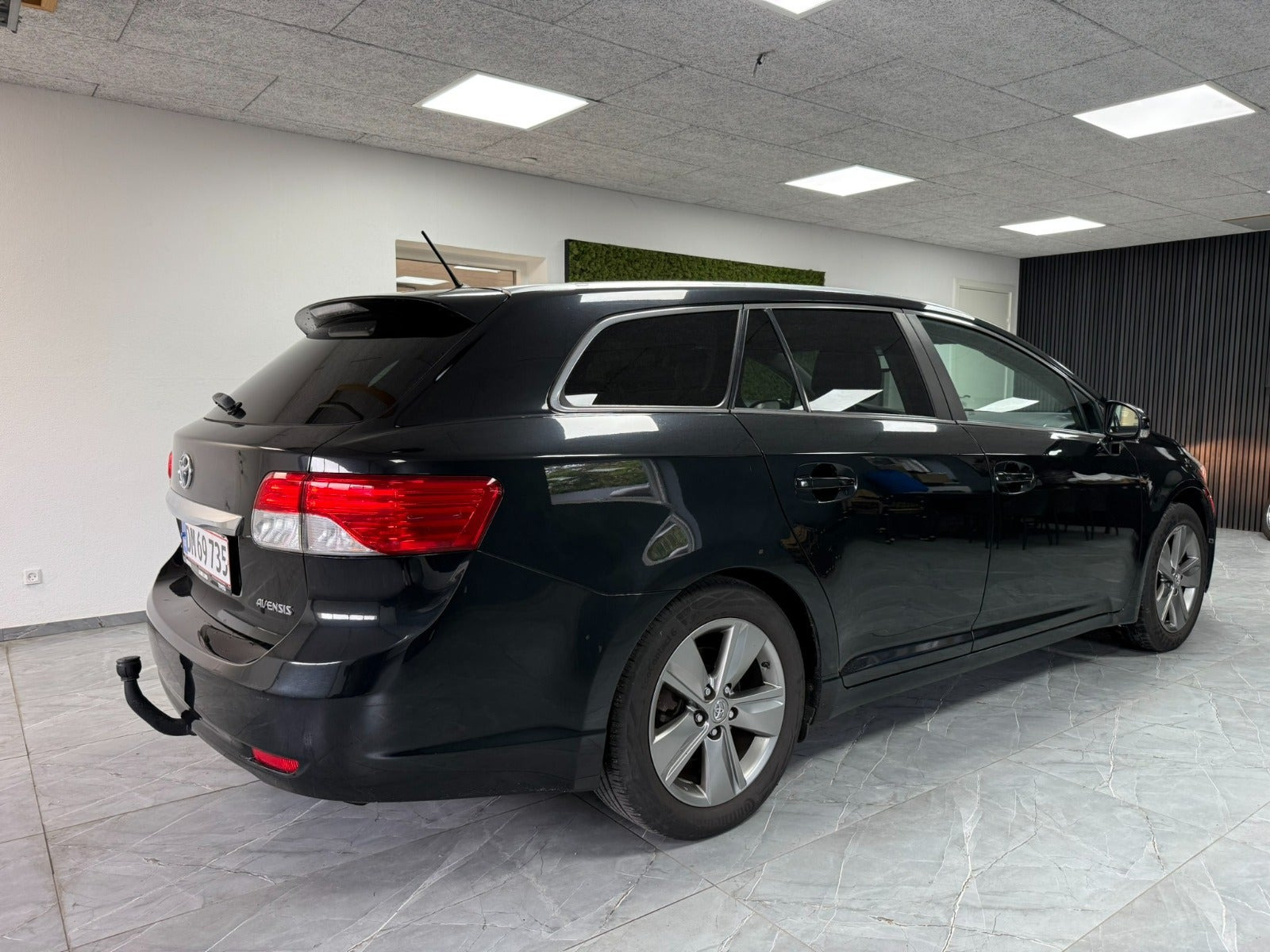 undefined Toyota Avensis fra 2015