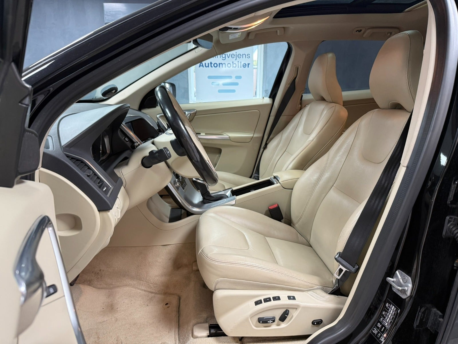 undefined Volvo XC60 fra 2016