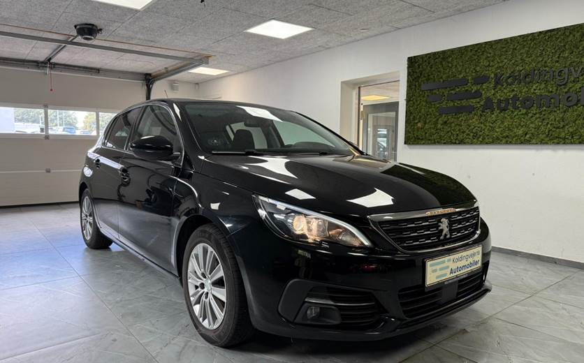Peugeot 308 1,5 BlueHDi 130 Allure Sky