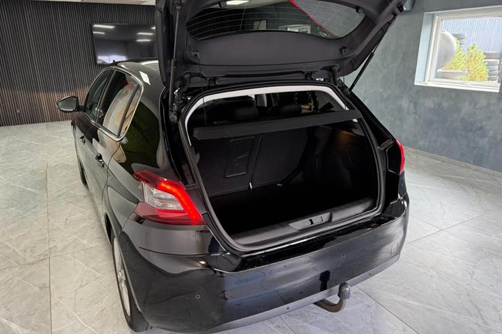 undefined Peugeot 308 fra 2019
