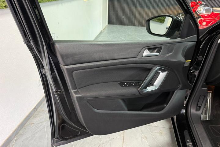 undefined Peugeot 308 fra 2019