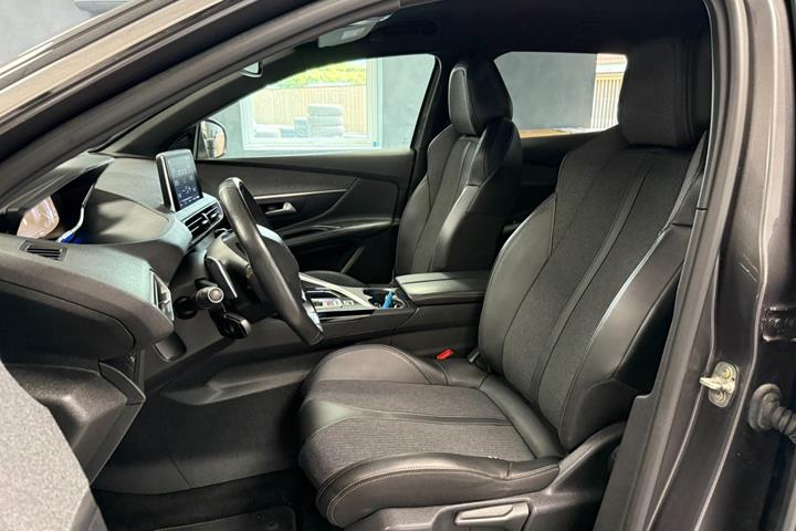undefined Peugeot 3008 fra 2019