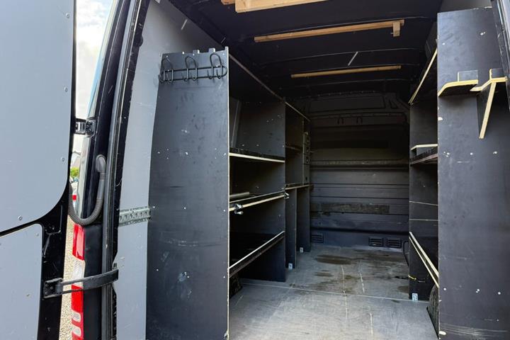 Sort Mercedes Sprinter 219 fra 2013