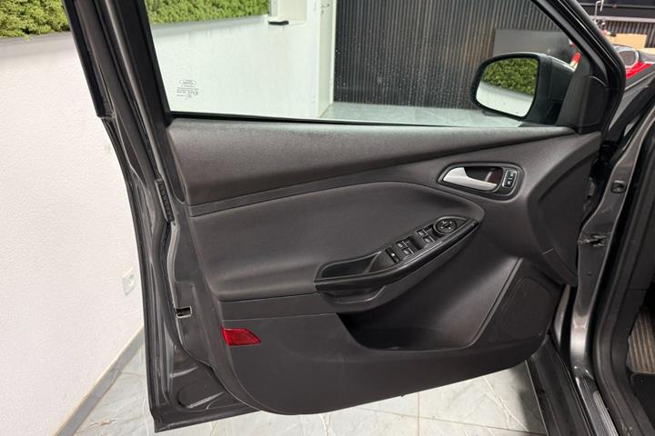 undefined Ford Focus fra 2016