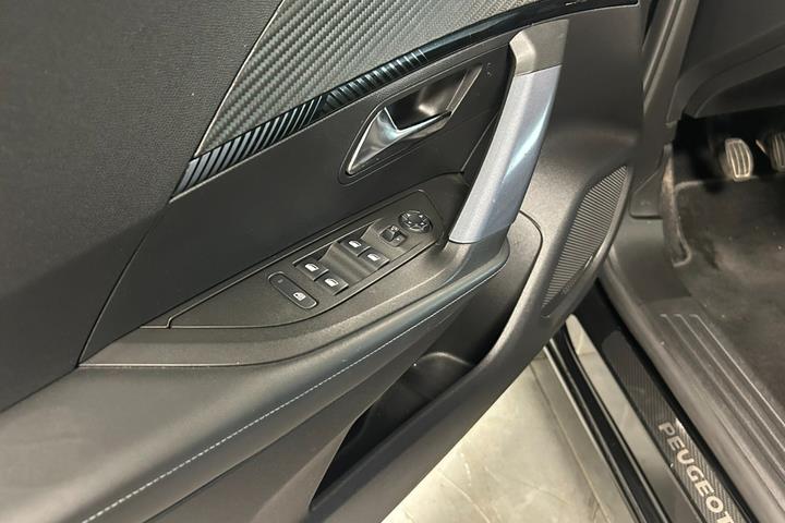 undefined Peugeot 2008 fra 2020