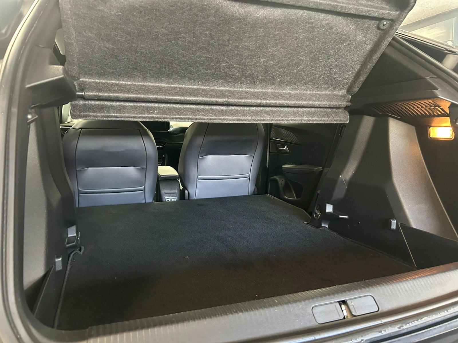 undefined Peugeot 2008 fra 2020