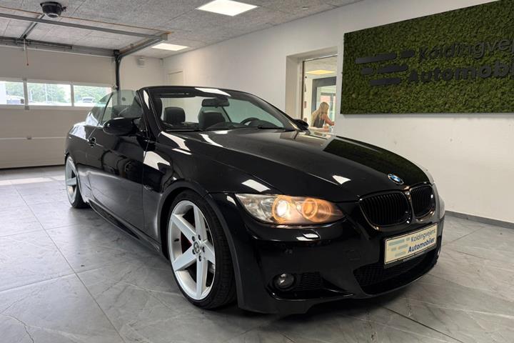 Rød BMW 325Ci fra 2006