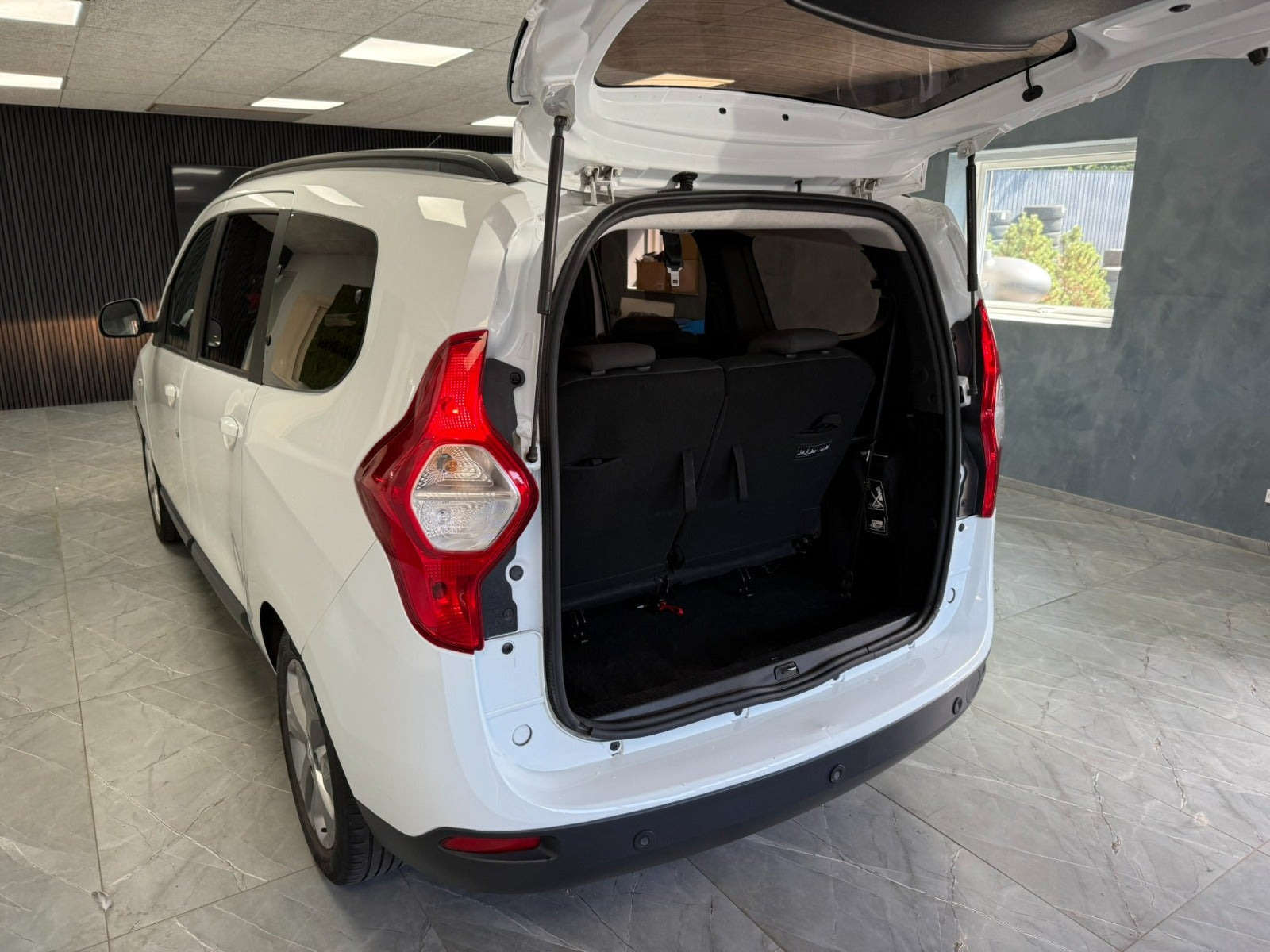 undefined Dacia Lodgy fra 2015