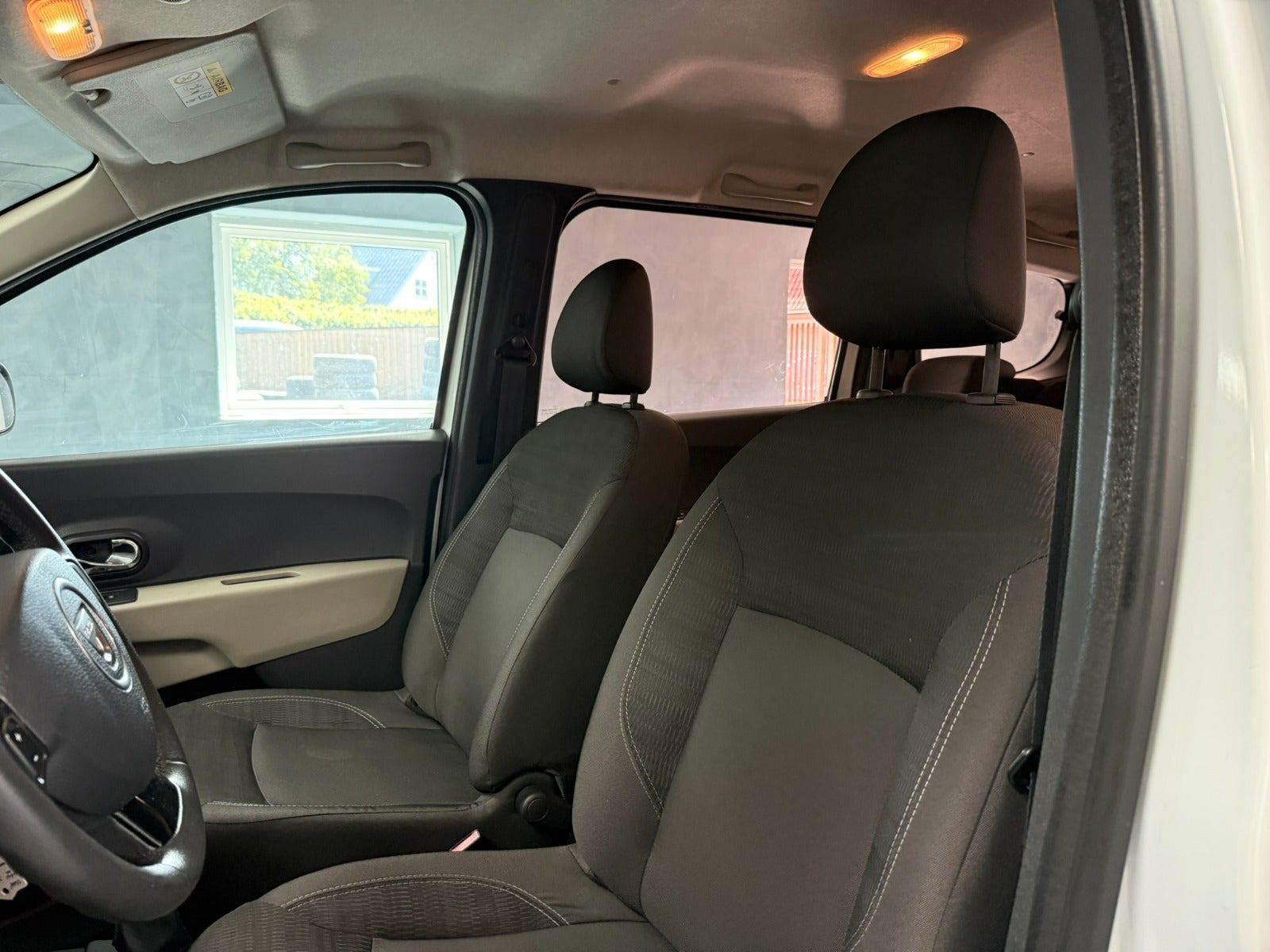 undefined Dacia Lodgy fra 2015
