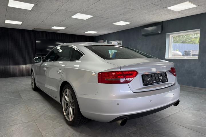 Sort Audi A5 fra 2011