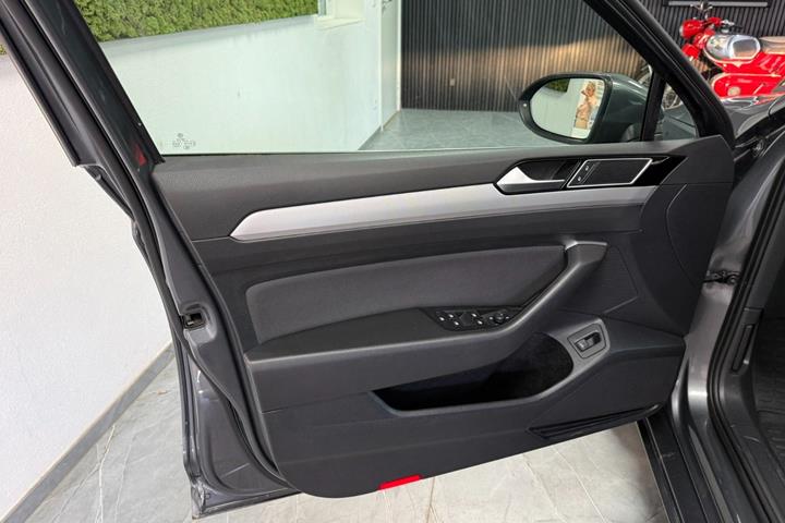 undefined VW Passat fra 2017