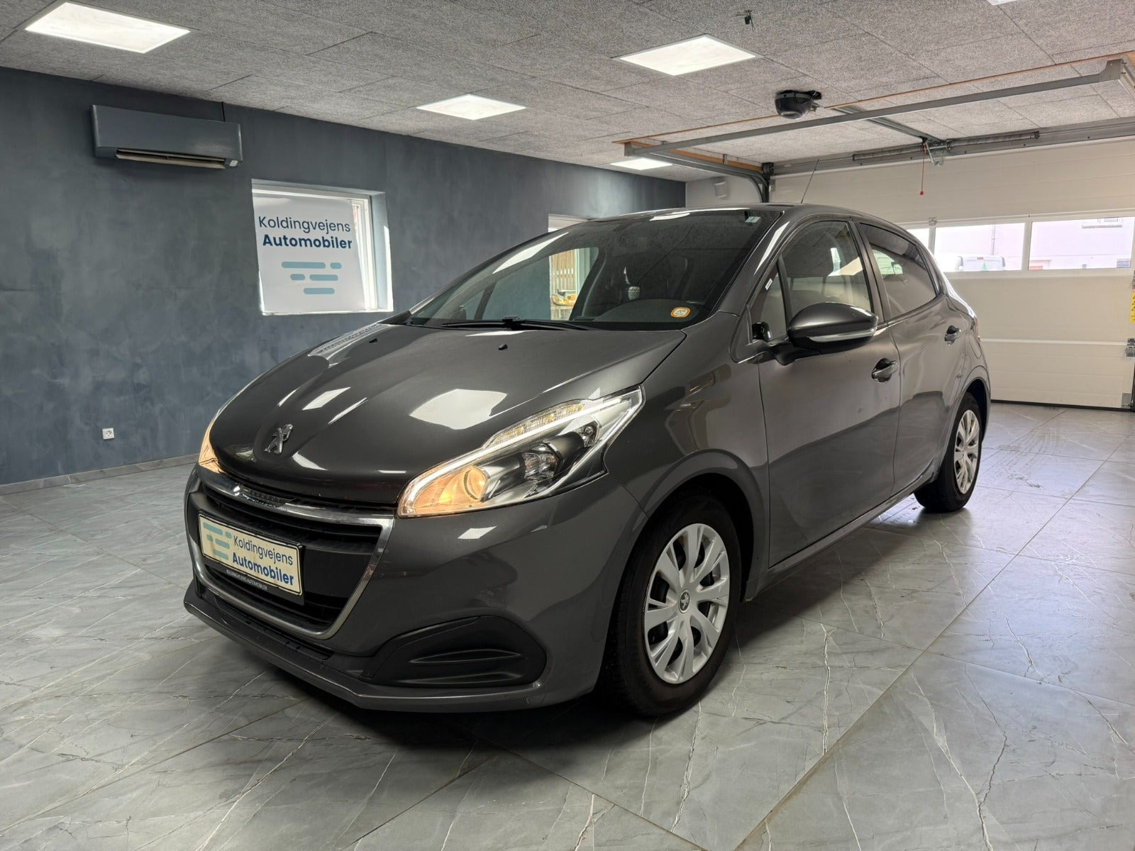 undefined Peugeot 208 fra 2018