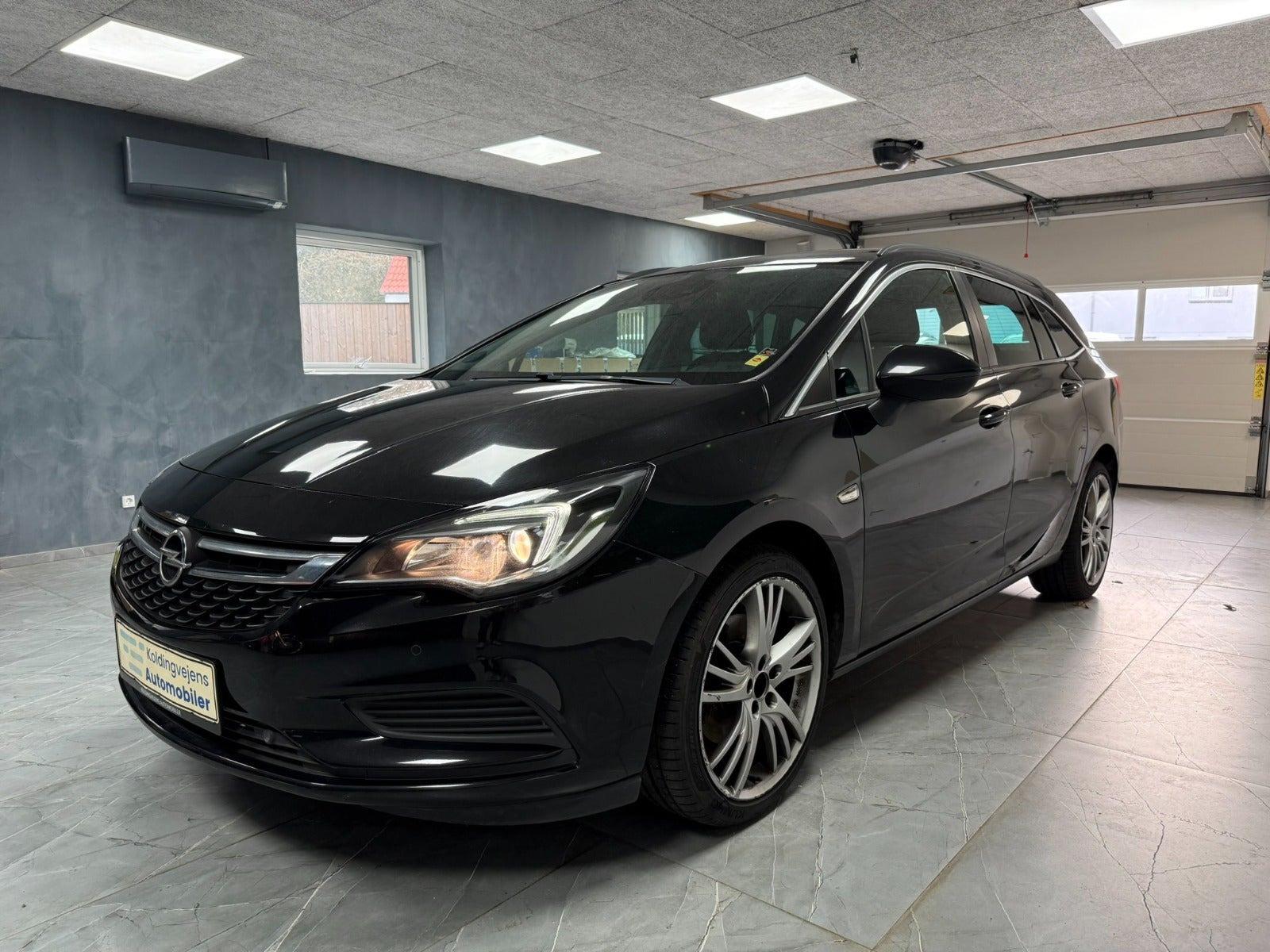 undefined Opel Astra fra 2019