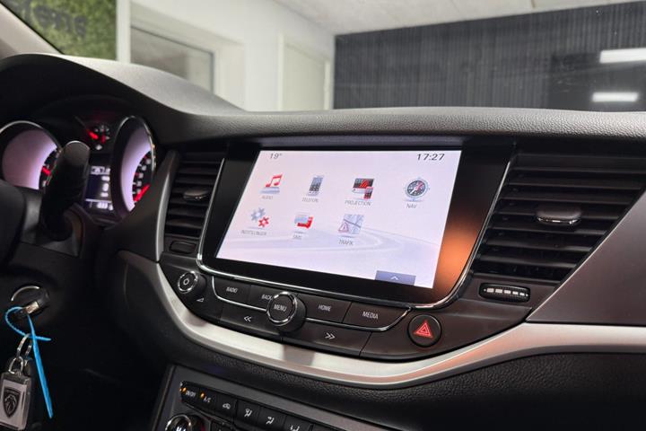 undefined Opel Astra fra 2019