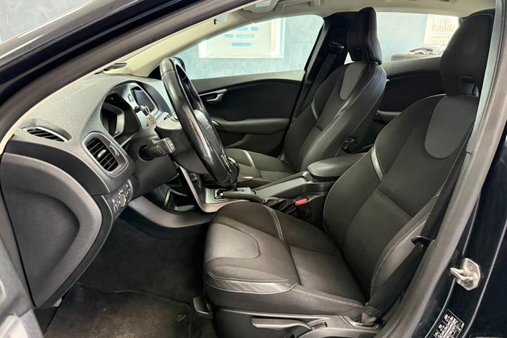 undefined Volvo V40 fra 2015