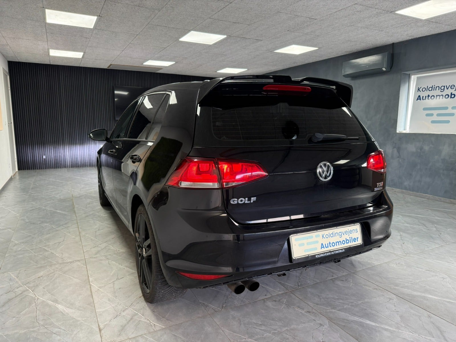 Rød VW Golf VII fra 2013