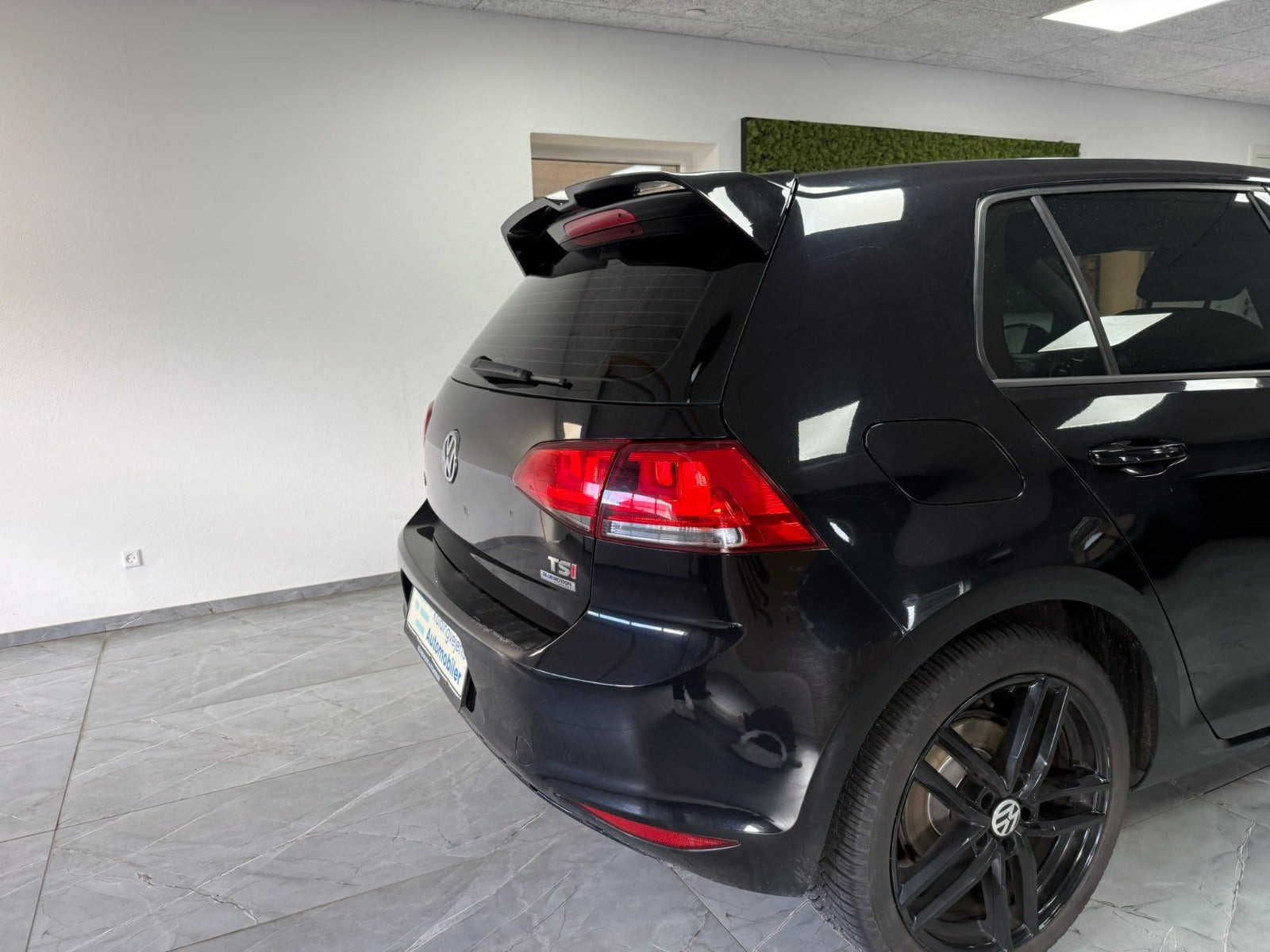Rød VW Golf VII fra 2013