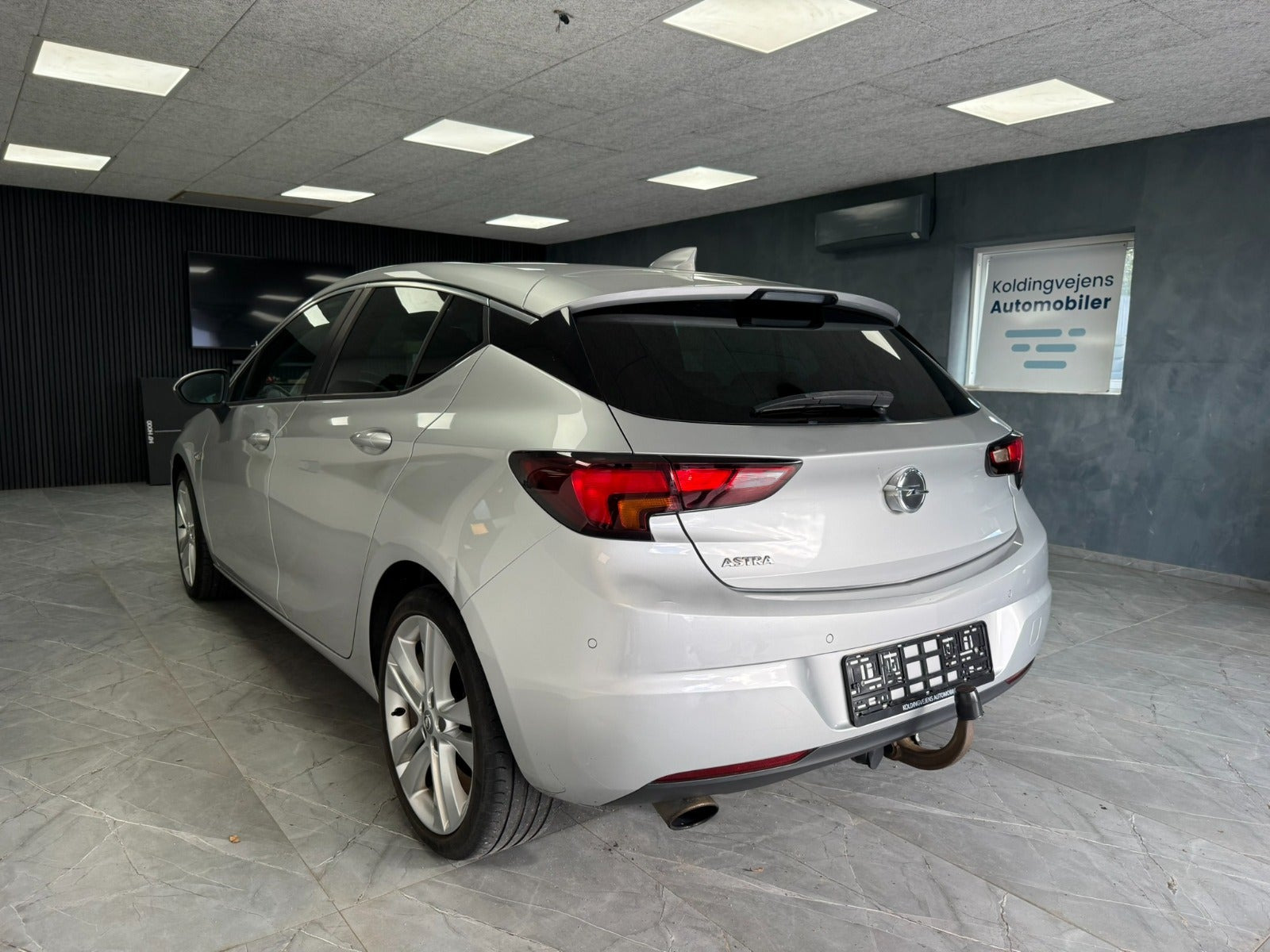 undefined Opel Astra fra 2017