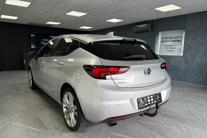 undefined Opel Astra fra 2017