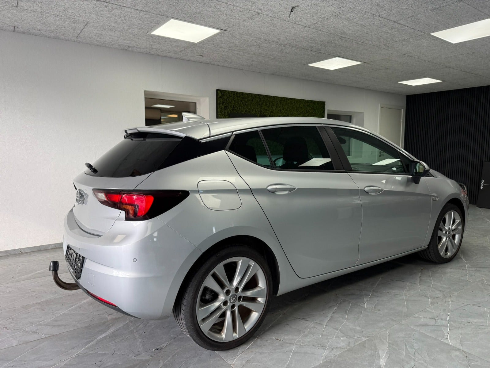 undefined Opel Astra fra 2017