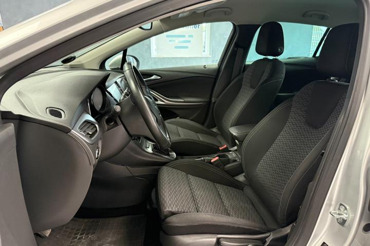 undefined Opel Astra fra 2017