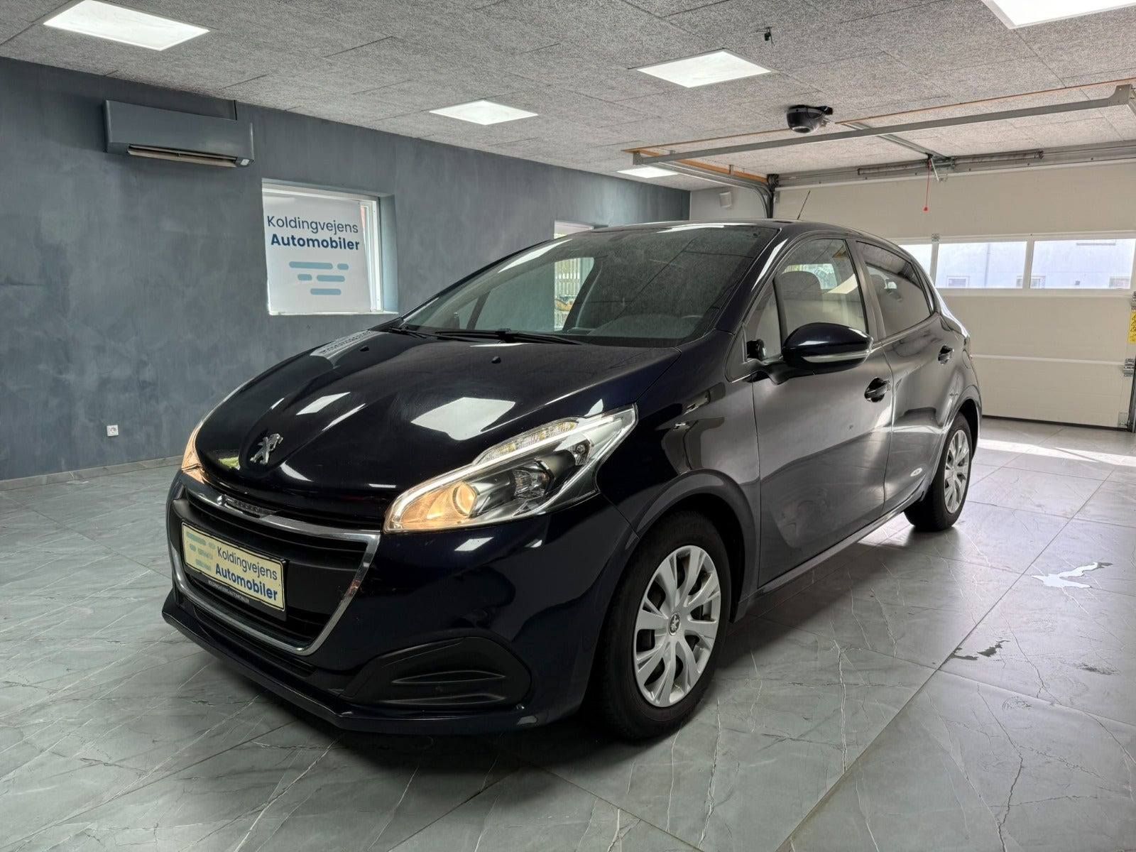 undefined Peugeot 208 fra 2017