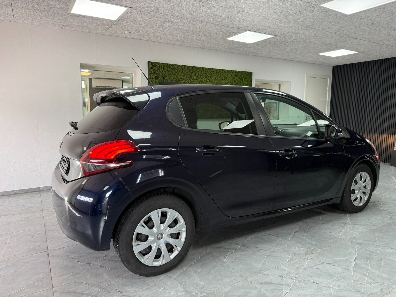 undefined Peugeot 208 fra 2017