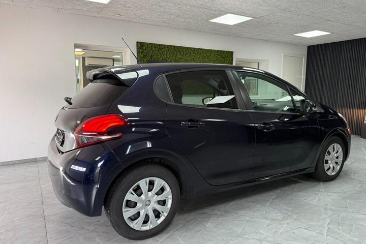 undefined Peugeot 208 fra 2017