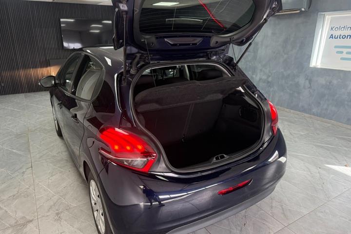 undefined Peugeot 208 fra 2017