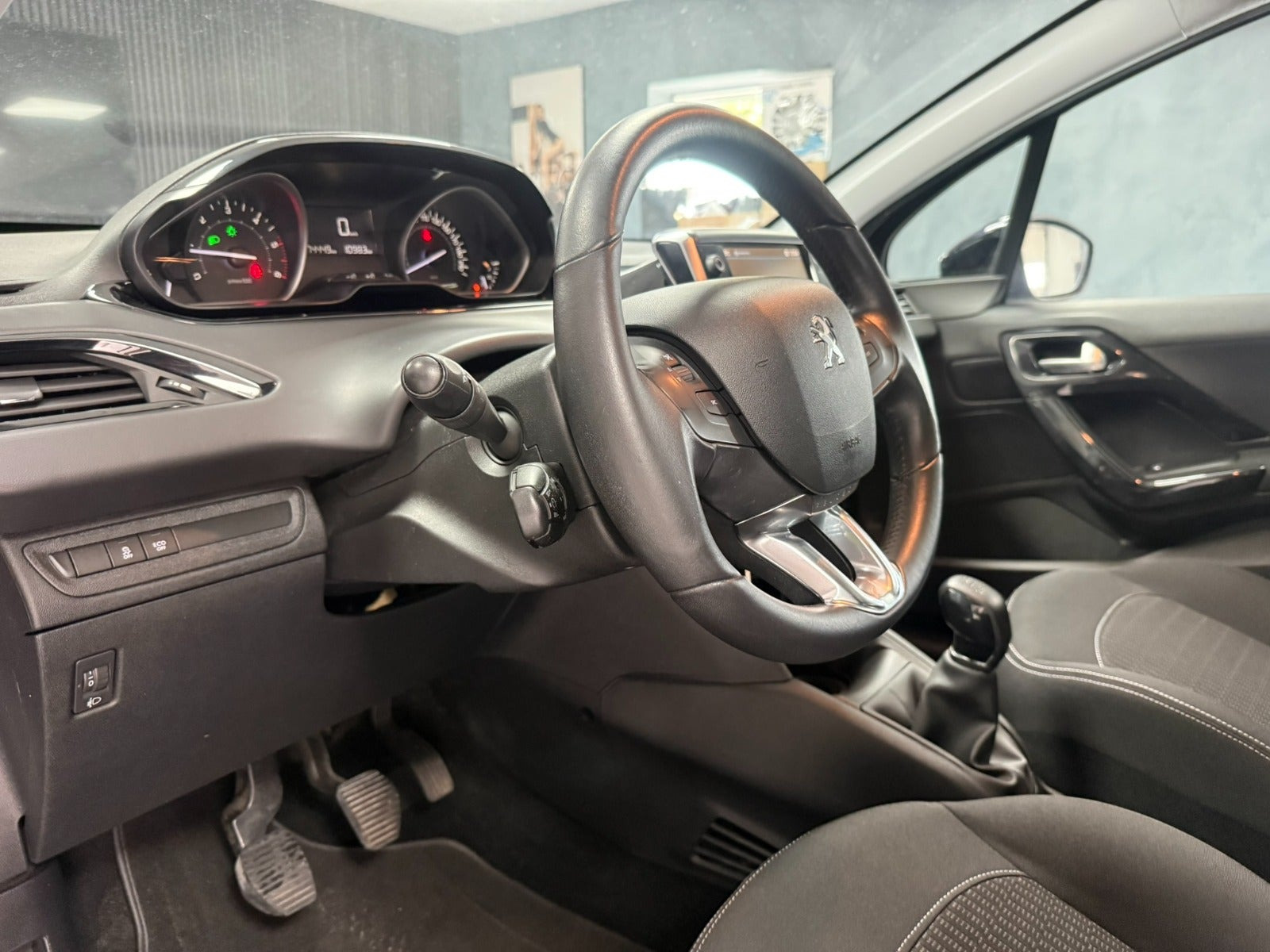 undefined Peugeot 208 fra 2017