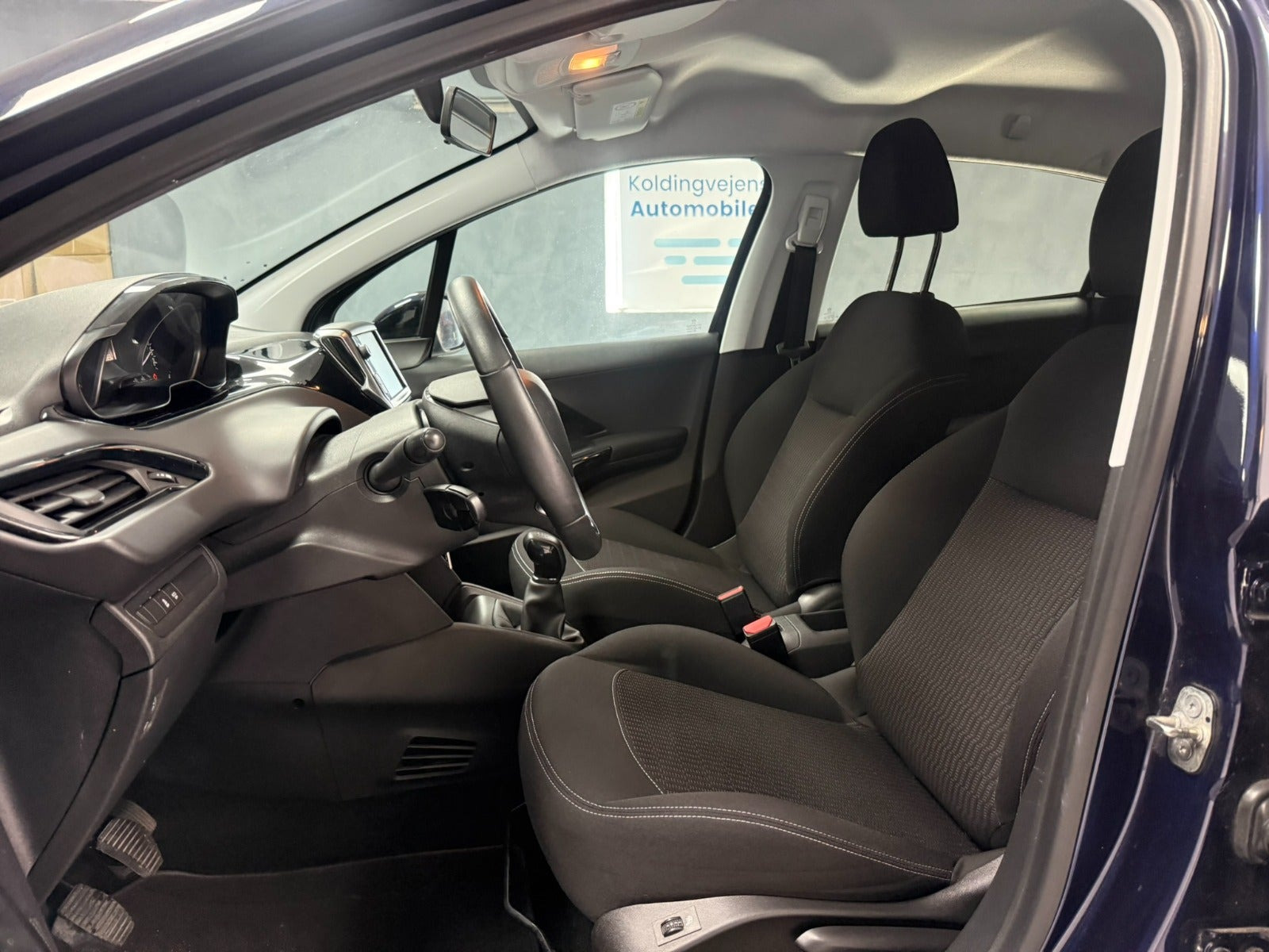 undefined Peugeot 208 fra 2017