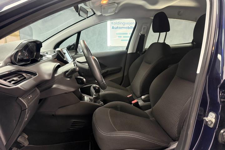 undefined Peugeot 208 fra 2017