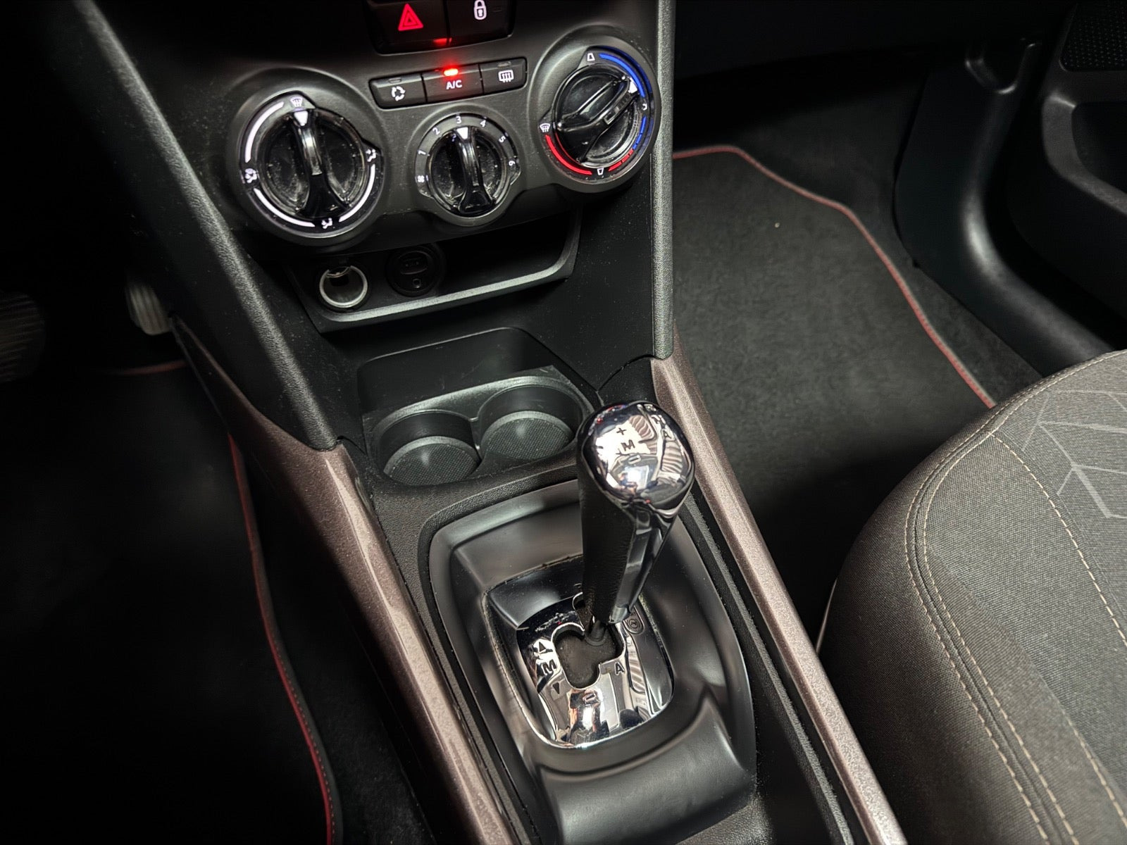 undefined Peugeot 2008 fra 2015