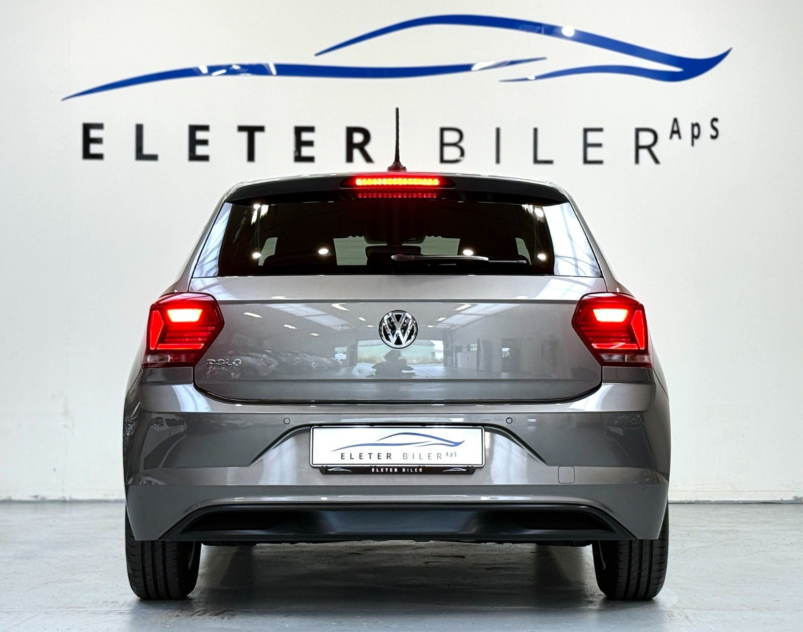 Grå VW Polo fra 2019