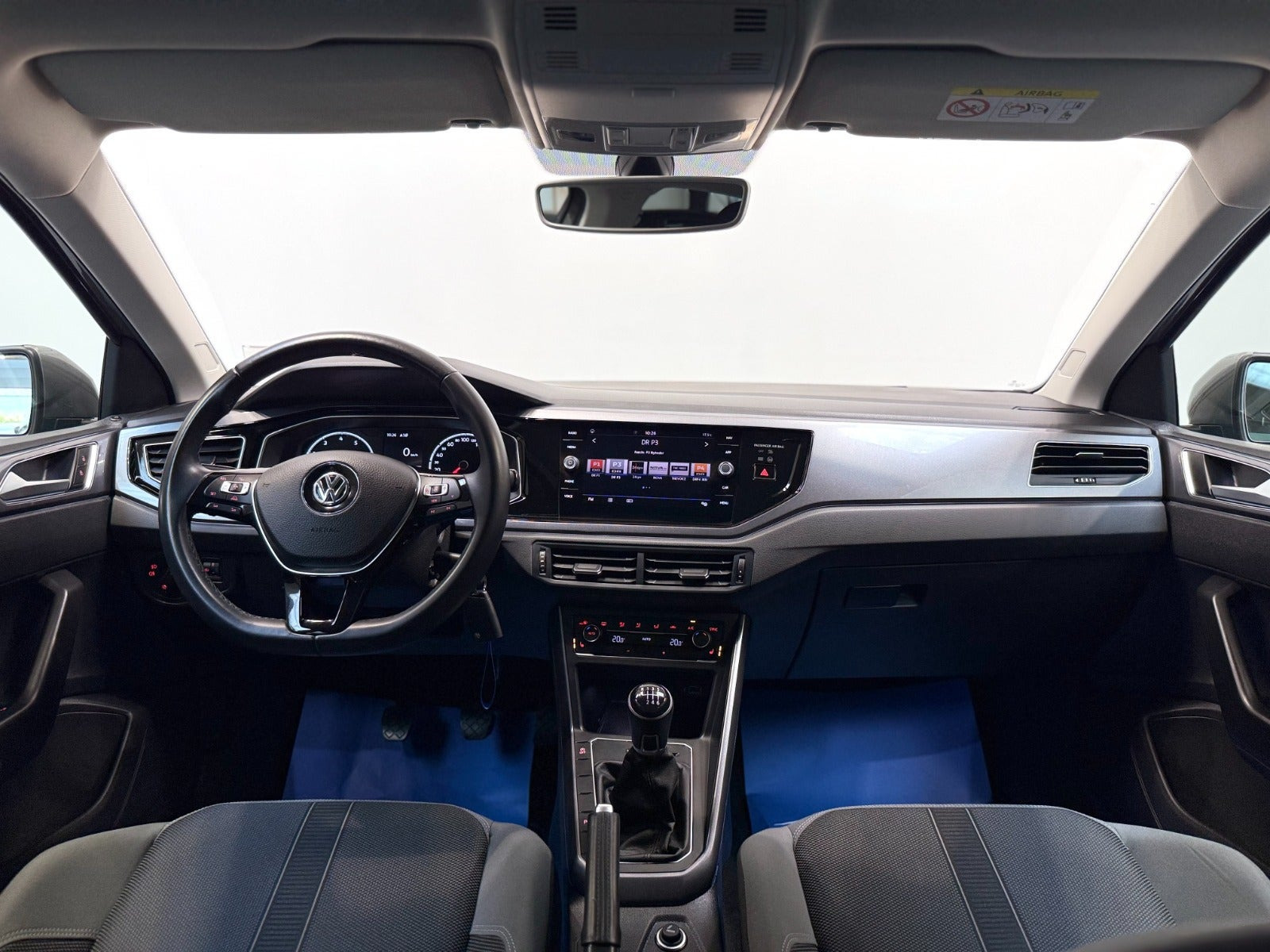 Grå VW Polo fra 2019