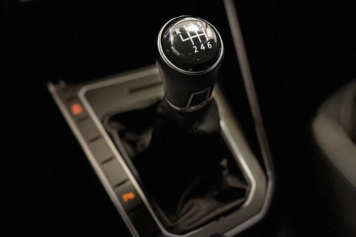 Grå VW Polo fra 2019