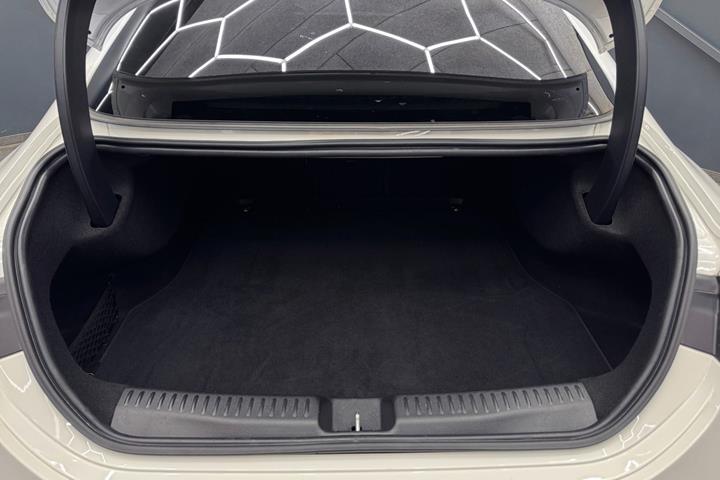 Hvid Mercedes CLA250+ fra 2025