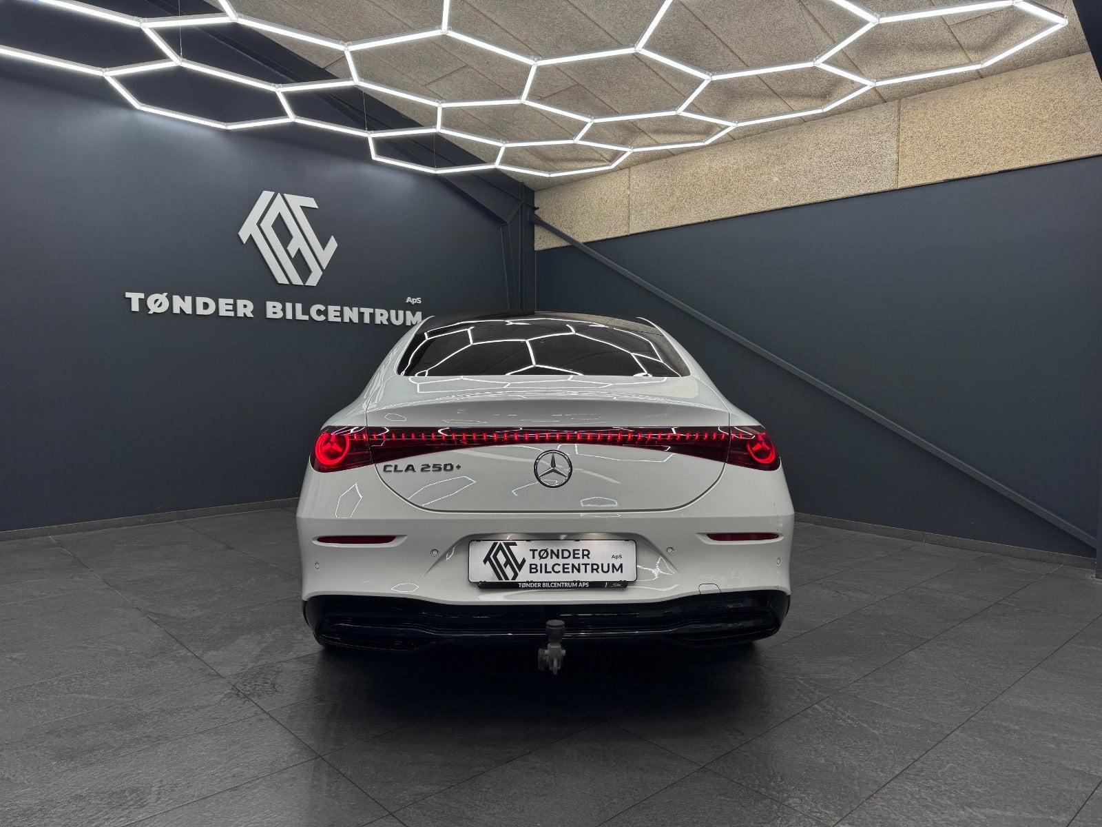 Hvid Mercedes CLA250+ fra 2025