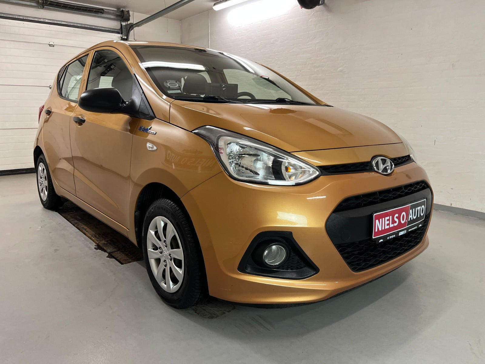 Gul Hyundai i10 fra 2015
