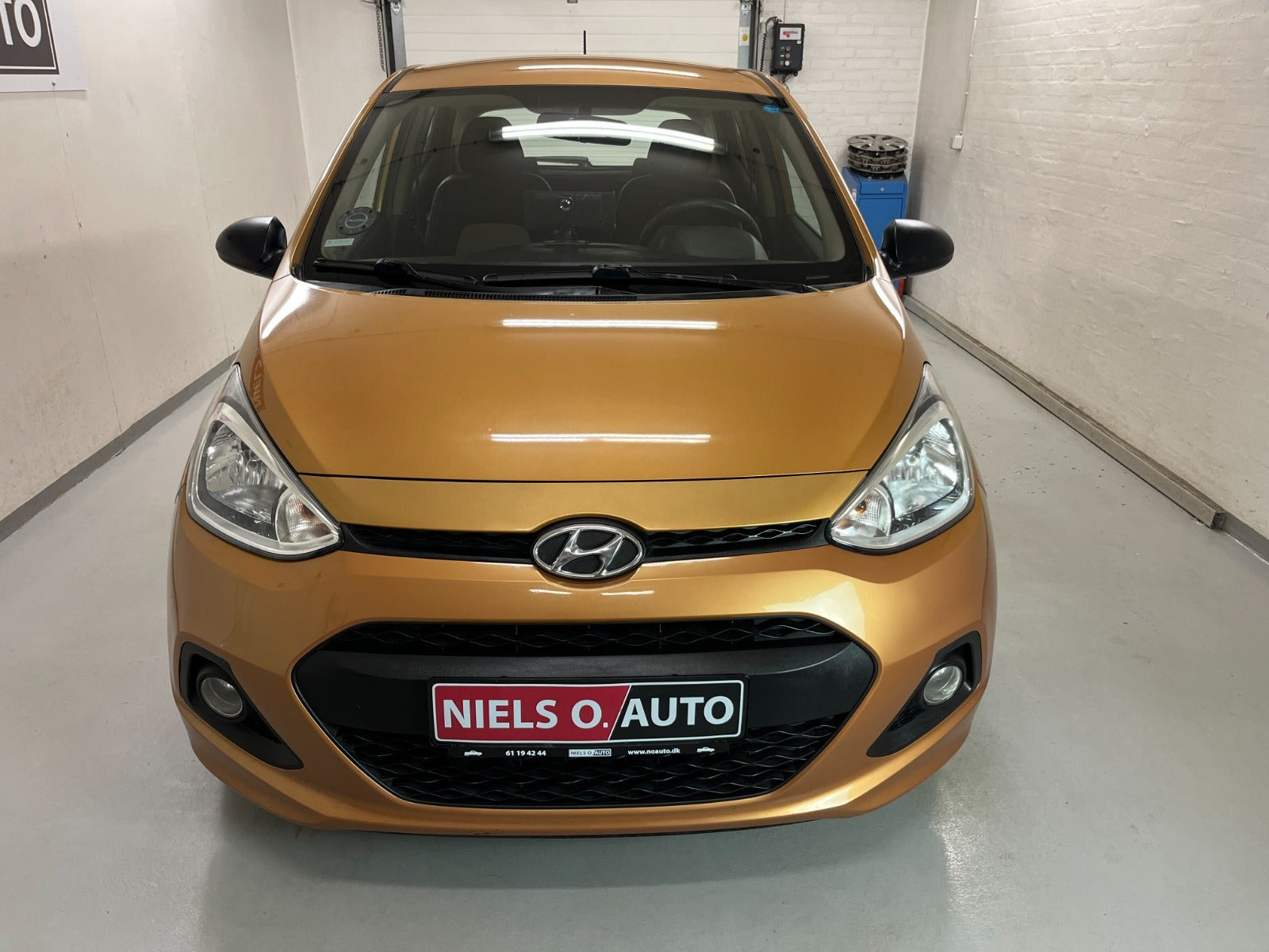Gul Hyundai i10 fra 2015