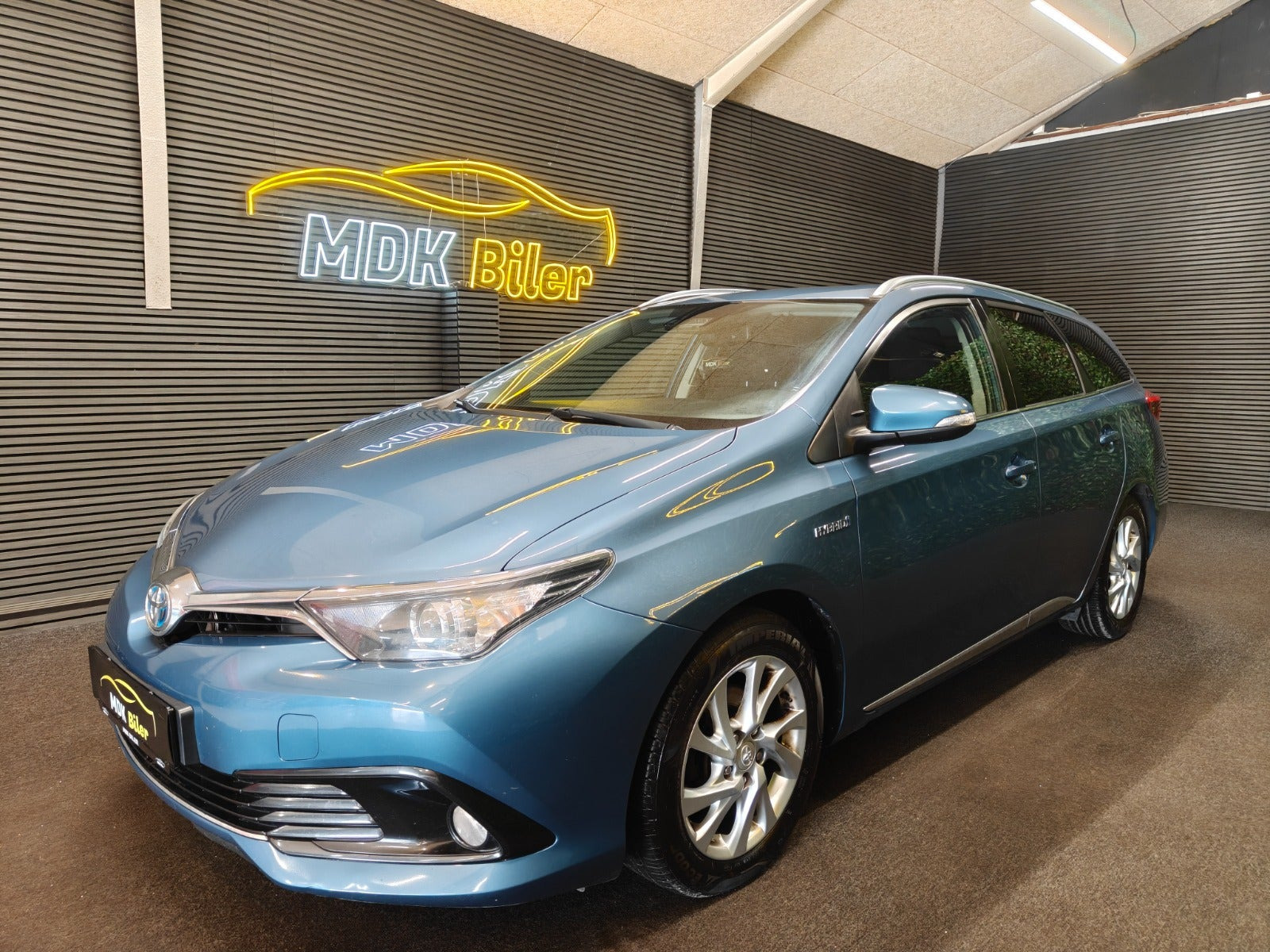 undefined Toyota Auris fra 2015