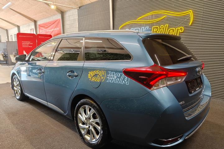 undefined Toyota Auris fra 2015