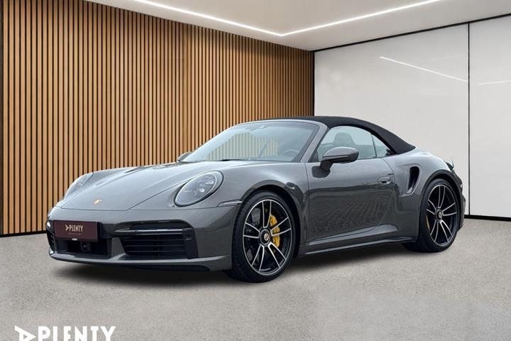 Grå Porsche 911 Turbo S fra 2020